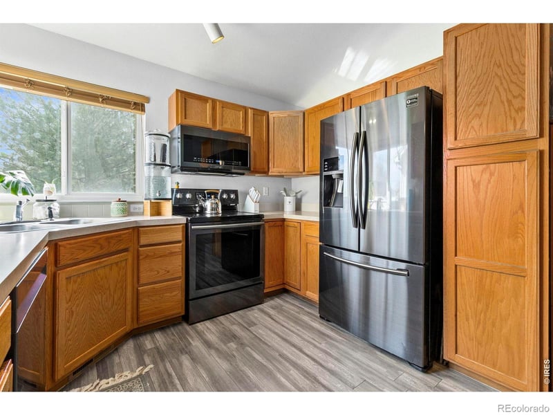 1098 Lavender Ave, Loveland, CO 80537