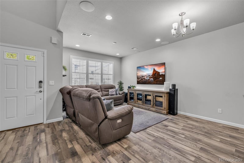 1877 Buchanan Cir, Aurora, CO 80018