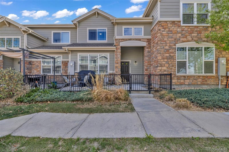 1877 Buchanan Cir, Aurora, CO 80018