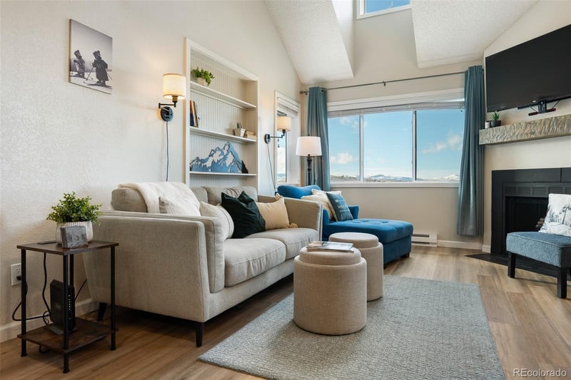 267 Lake Dr, Granby, CO 80446