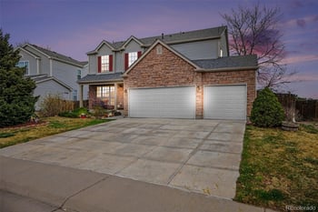 19121 Hampden Dr, Aurora, CO 80013