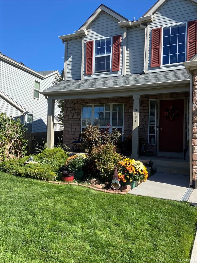 19121 Hampden Dr, Aurora, CO 80013