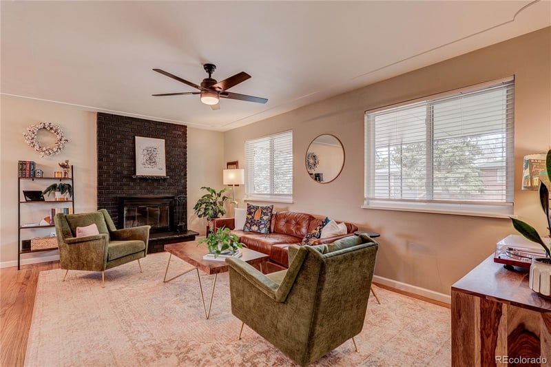 480 Briarwood Dr, Centennial, CO 80122