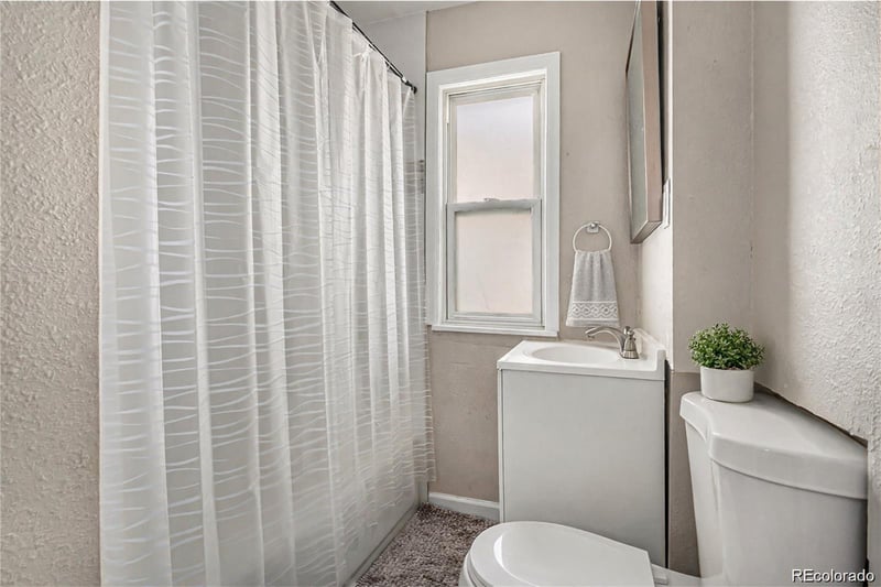 1746 Galena St, Aurora, CO 80010