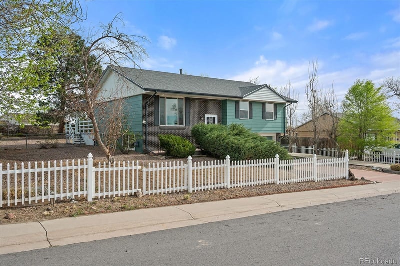 507 Leona Dr, Denver, CO 80221