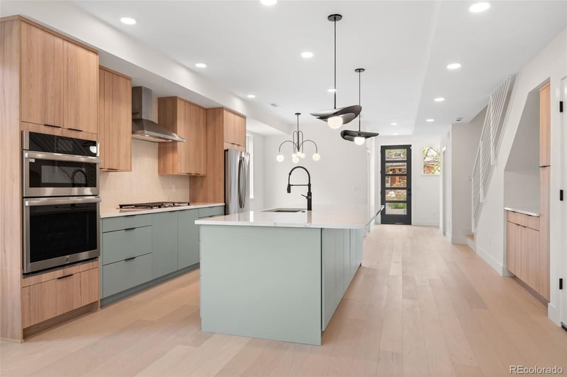 2135 Sherman St, Denver, CO 80210