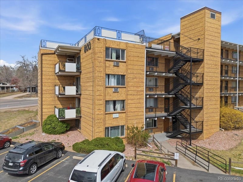 800 W Belleview Ave #101, Englewood, CO 80110