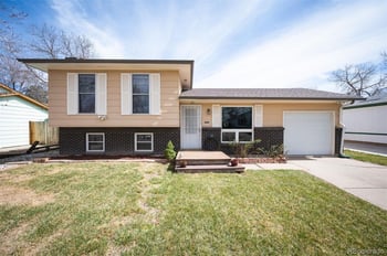 1052 Lewiston St, Aurora, CO 80011