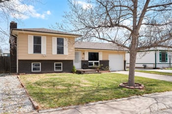 1052 Lewiston St, Aurora, CO 80011