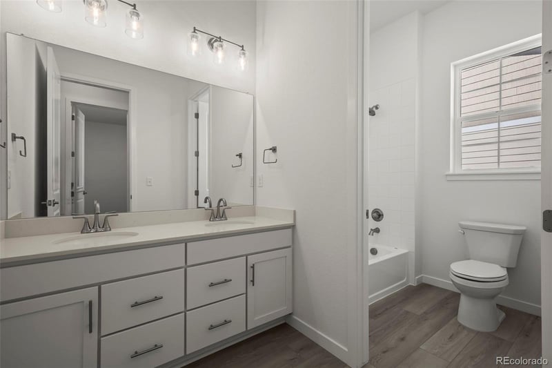 3789 Emerald Shore Cir, Loveland, CO 80538