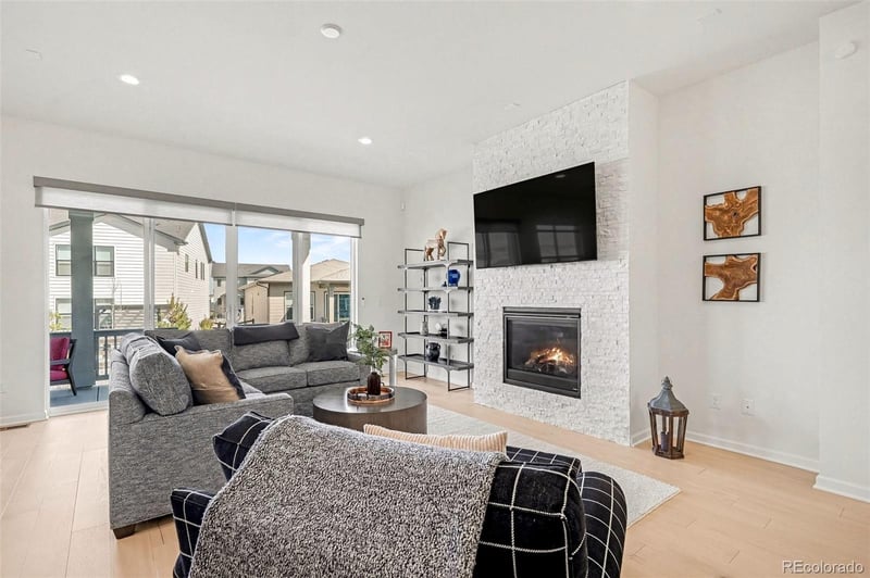 650 Simmental Loop, Castle Rock, CO 80104