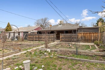 2233 Kenton St, Aurora, CO 80010