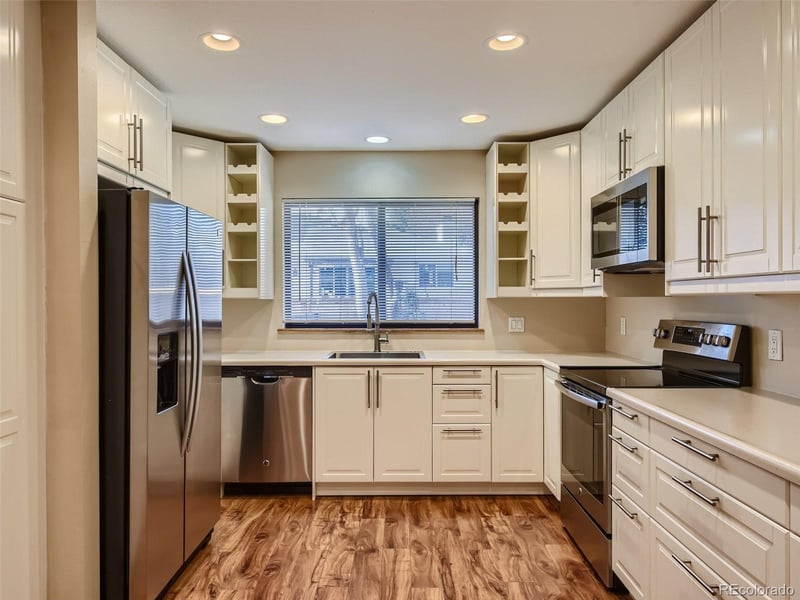 1383 Briar Cir, Highlands Ranch, CO 80126