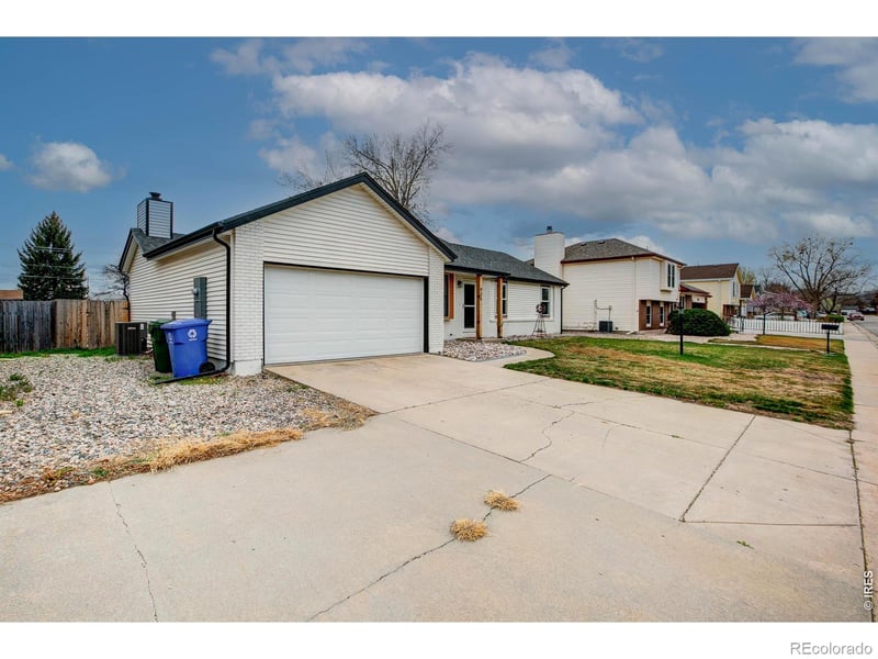 926 White Elm Dr, Loveland, CO 80538