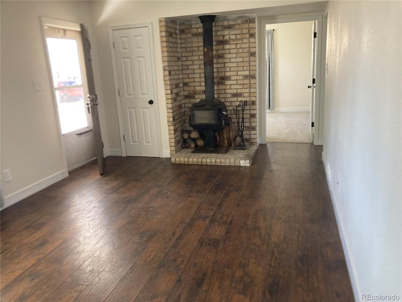 800 Vaughn St, Aurora, CO 80011