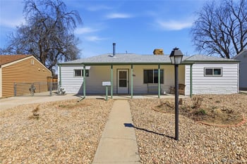 800 Vaughn St, Aurora, CO 80011