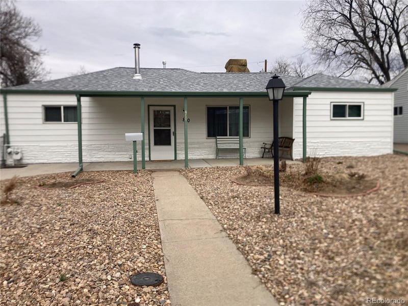 800 Vaughn St, Aurora, CO 80011