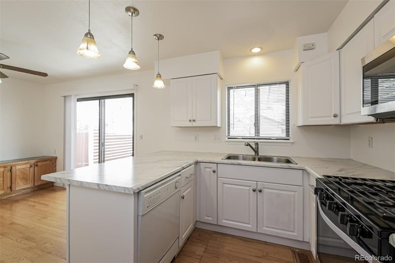 16812 Mansfield Cir, Aurora, CO 80013