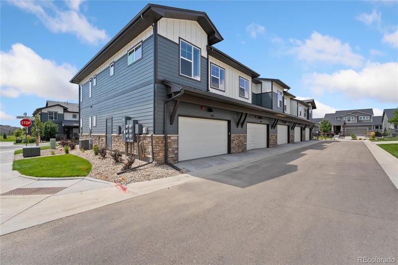 420 High Point Dr #104, Longmont, CO 80504