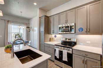 420 High Point Dr #104, Longmont, CO 80504