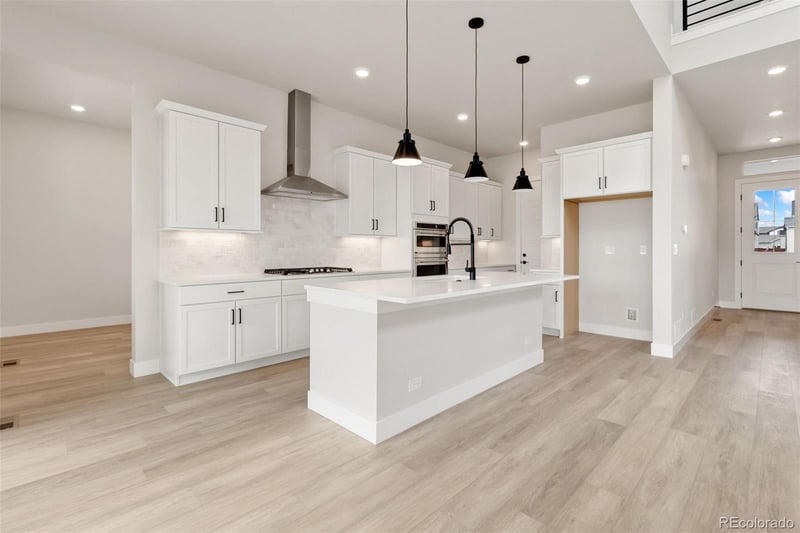 1653 Winter Glow Dr, Windsor, CO 80550