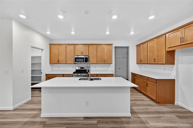 3338 Duquesne Way, Aurora, CO 80019