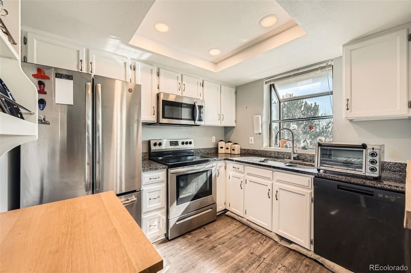 15911 Dakota Pl #301, Aurora, CO 80017