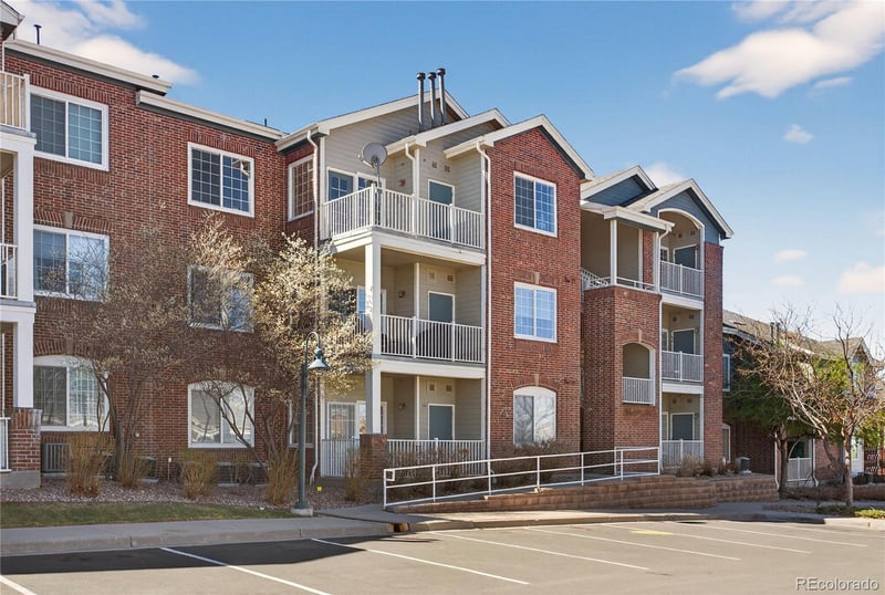2662 Cathay Way #303, Aurora, CO 80013