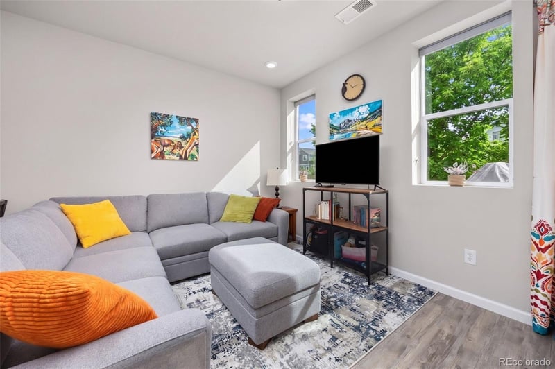 1116 Oak Cir, Lakewood, CO 80215