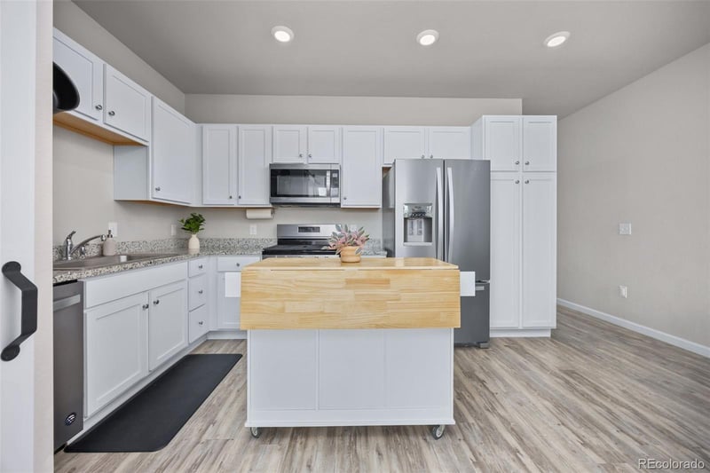 1116 Oak Cir, Lakewood, CO 80215