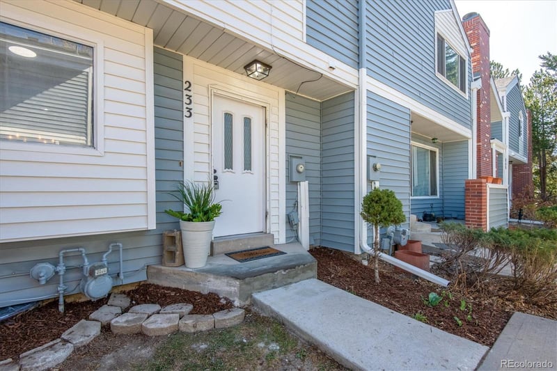 233 Nome St, Aurora, CO 80012