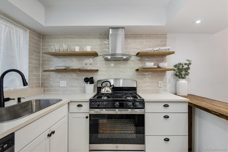 233 Nome St, Aurora, CO 80012