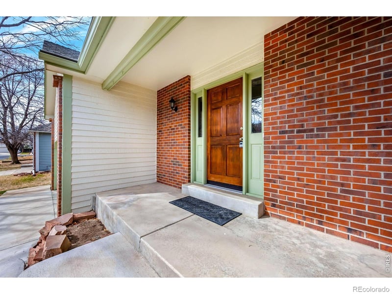 2942 Spinnaker Pl, Longmont, CO 80503