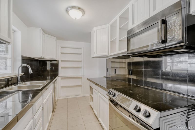 343 Galena St, Aurora, CO 80010