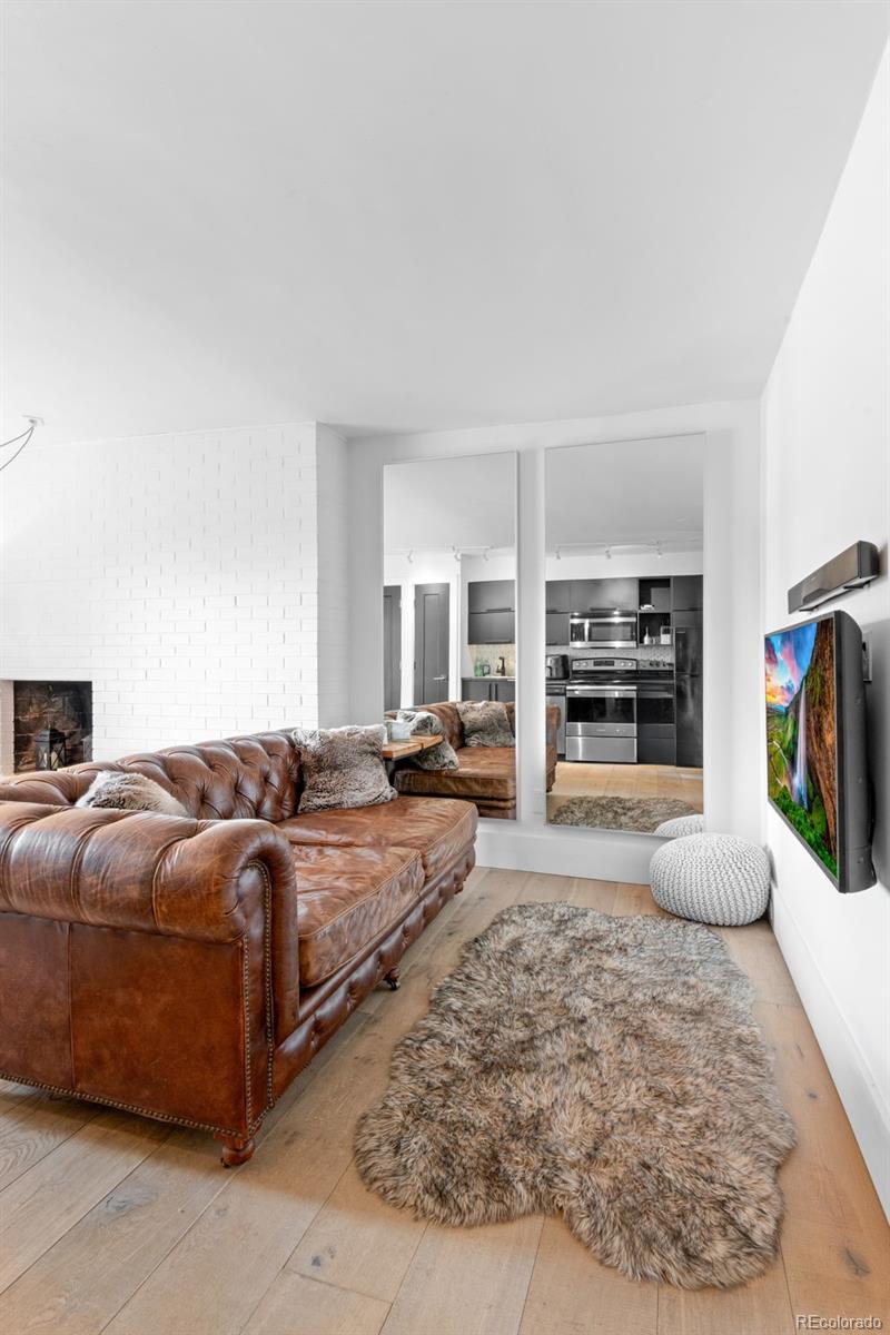 1140 Downing St #305, Denver, CO 80218