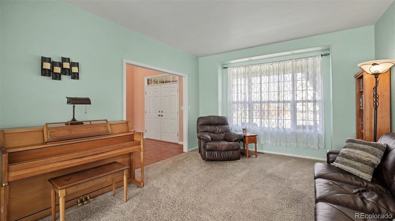 2822 Signal Creek Dr, Thornton, CO 80241