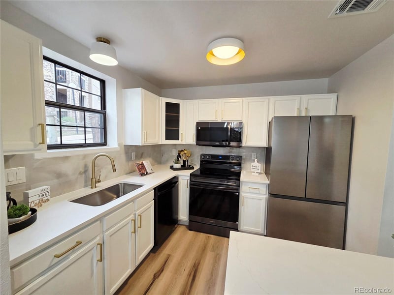 10950 Florida Ave #304, Lakewood, CO 80232