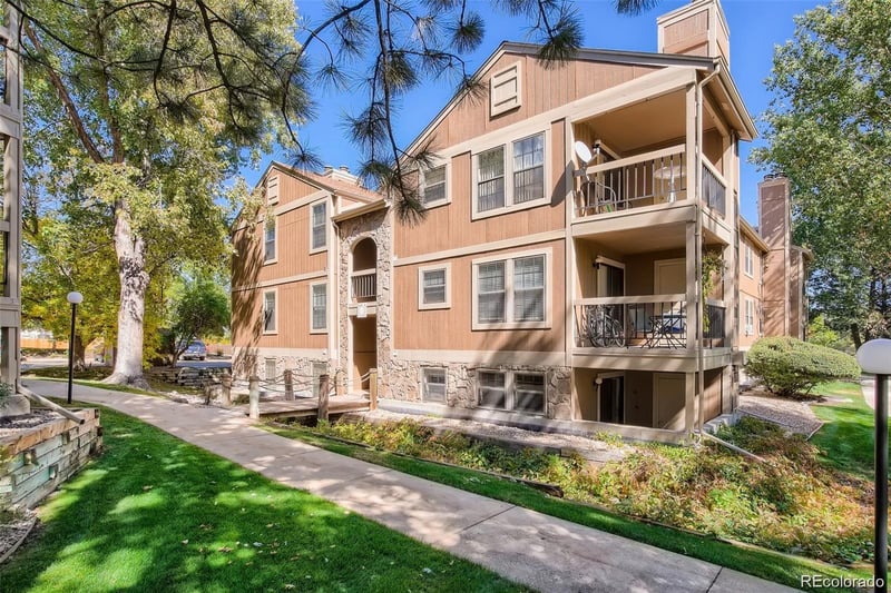 10950 Florida Ave #304, Lakewood, CO 80232