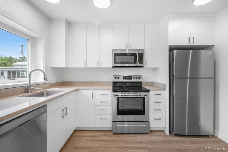 1953 Blackhawk St, Aurora, CO 80011