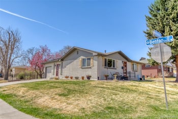 6594 Benton Cir, Arvada, CO 80003
