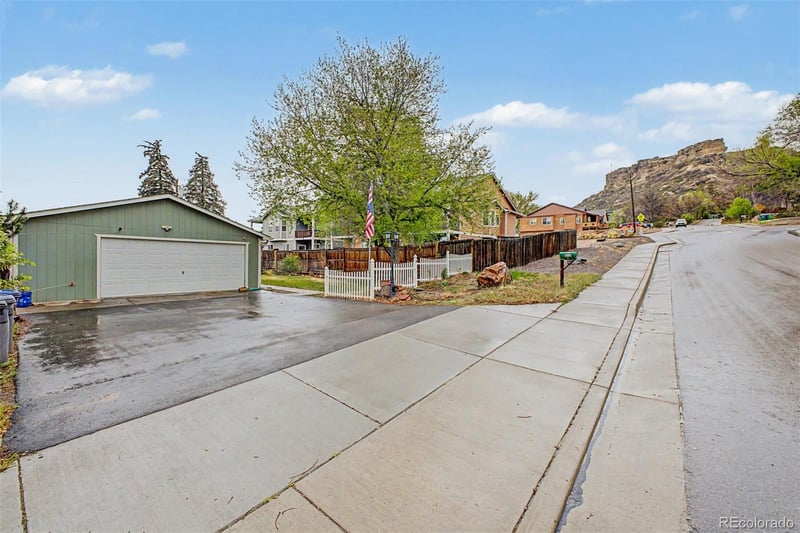 515 Lewis St, Castle Rock, CO 80104