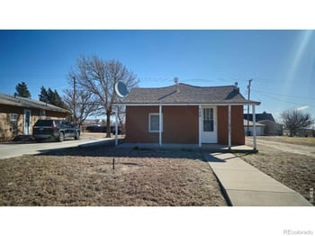 120 5th St, Cheyenne Wells, CO 80810