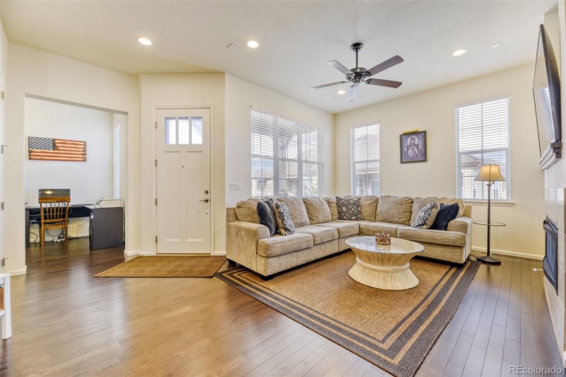 8270 Jackson Gap Ct, Aurora, CO 80016