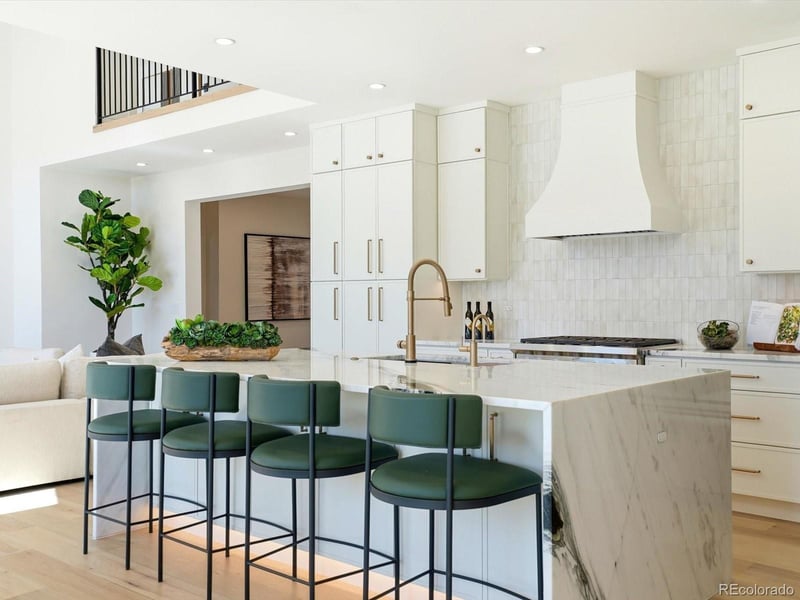 36 Glenmoor Dr, Englewood, CO 80113