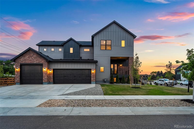8210 W Tennessee Ct, Lakewood, CO 80226