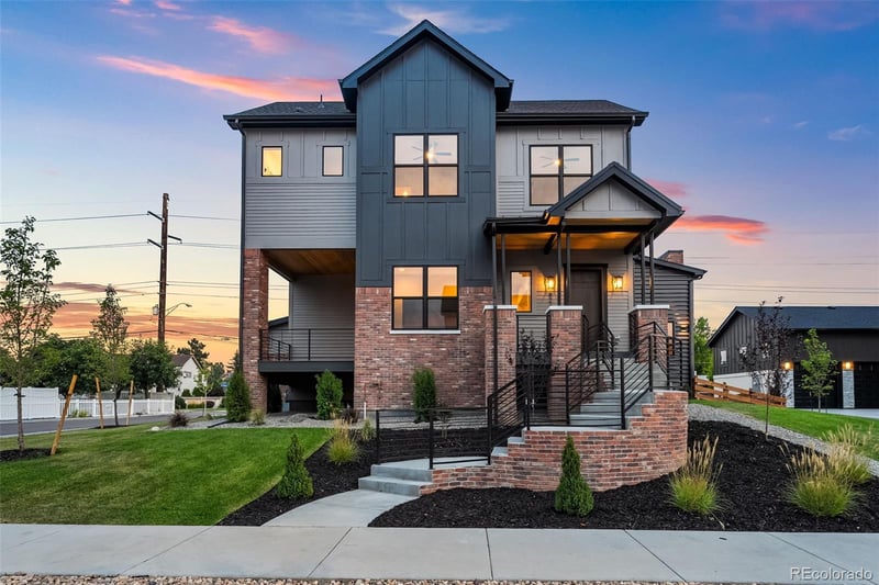 8210 W Tennessee Ct, Lakewood, CO 80226