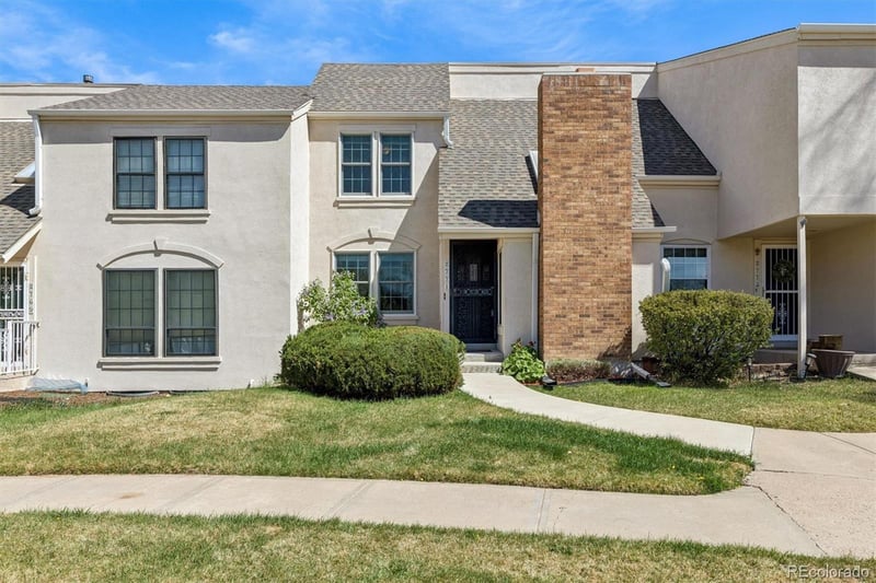 2771 Victor St, Aurora, CO 80014