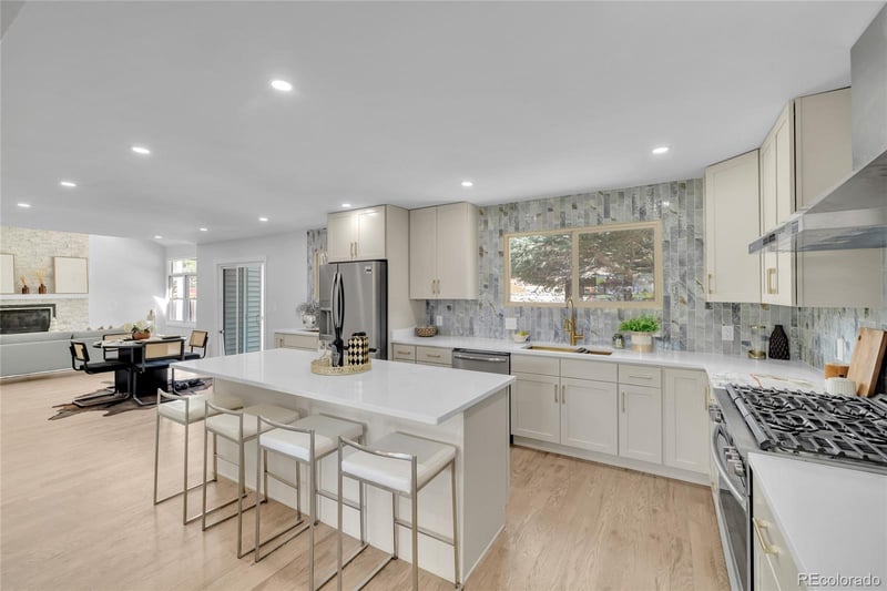 6835 W Polk Ave, Littleton, CO 80123