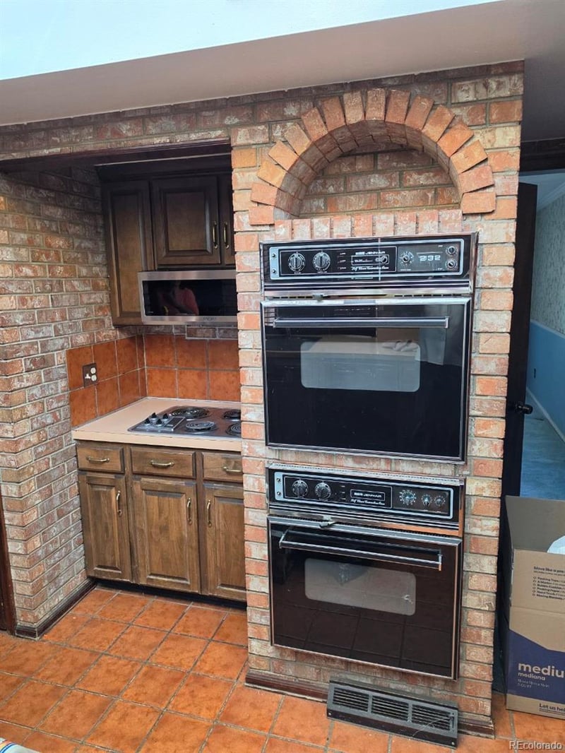 2713 Paris Pl, Aurora, CO 80014