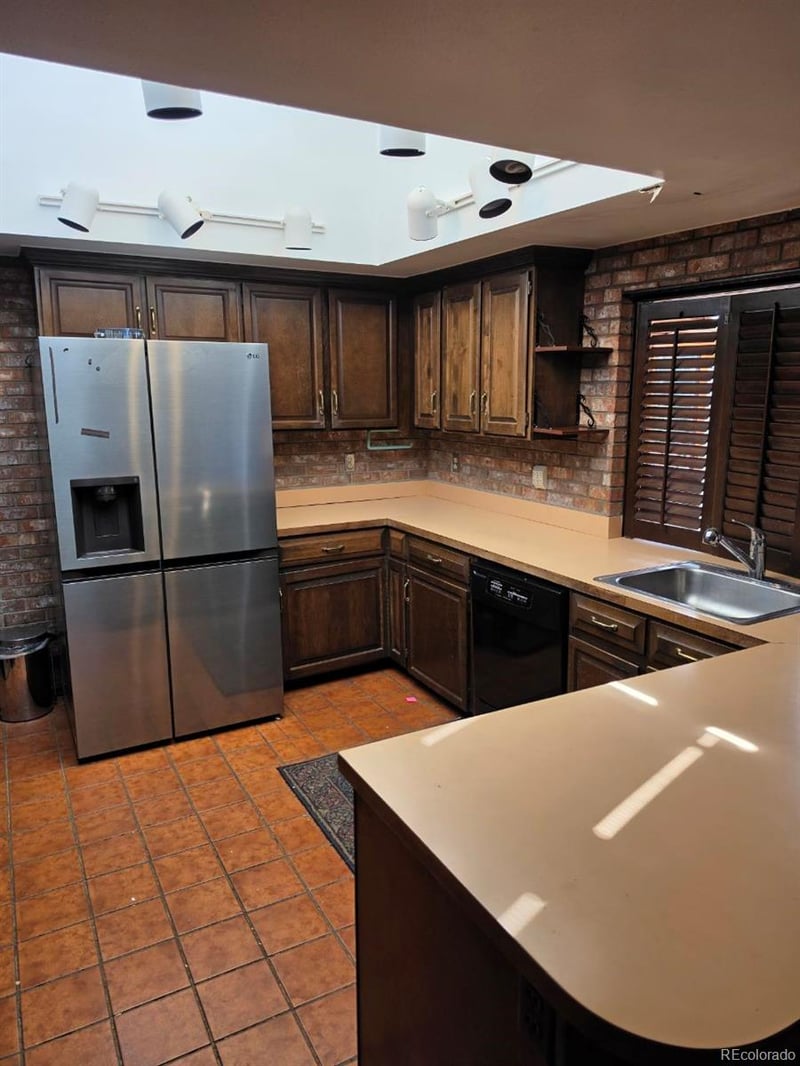 2713 Paris Pl, Aurora, CO 80014